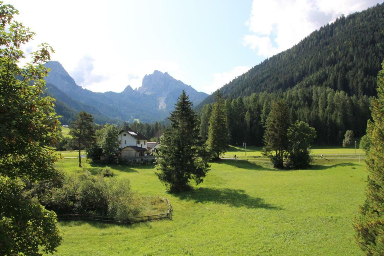 Garni Bergblick Hotel Braies  Kültér fotó