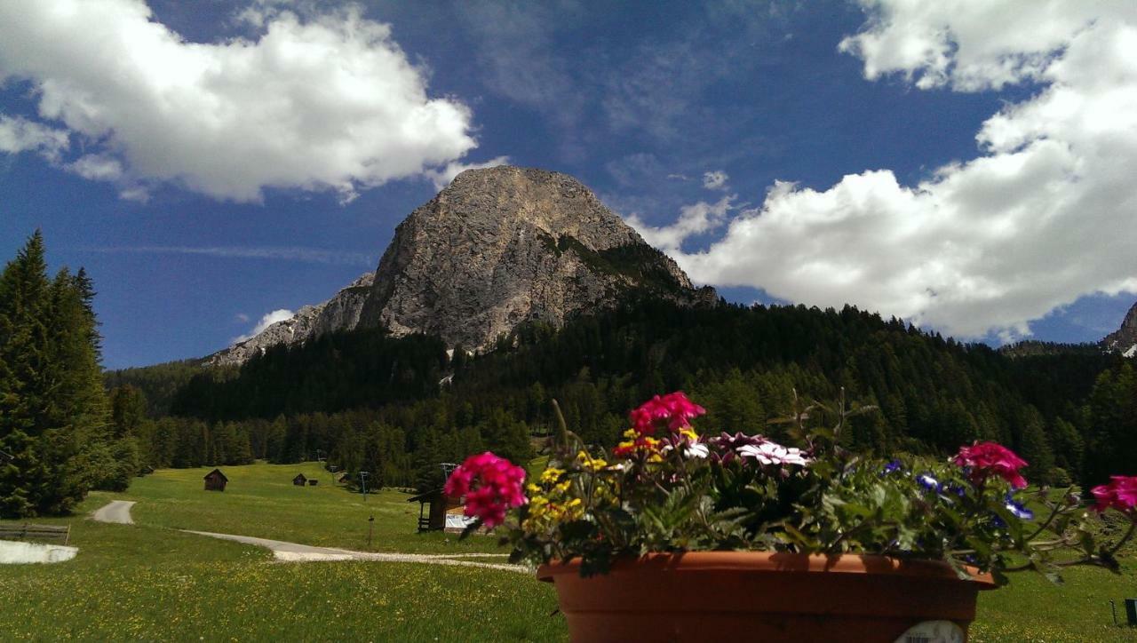 Garni Bergblick Hotel Braies  Kültér fotó